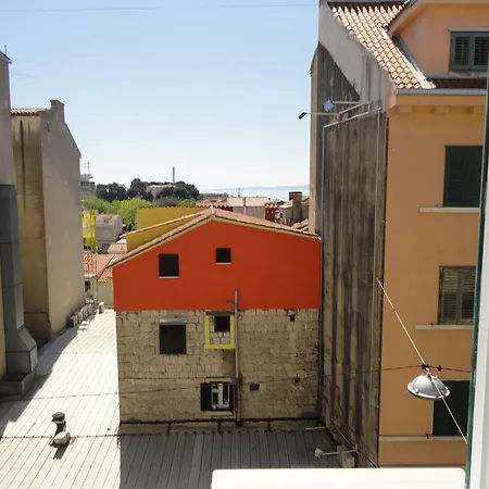 Matija Milica - Center Split